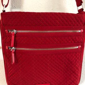 VERA BRADLEY crossbody. Almost NEW  RED